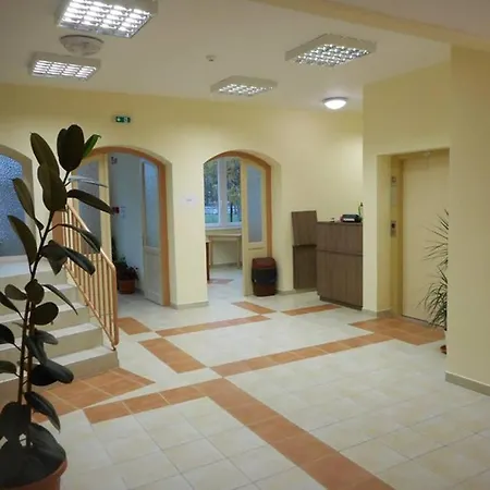 Siloam Gyogyaszati Es Konferencia Kozpont Bed & Breakfast Kunhegyes